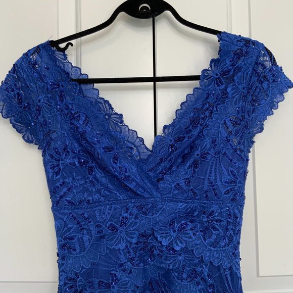 Le Chateau Formal Dress - Picture 3 of 6